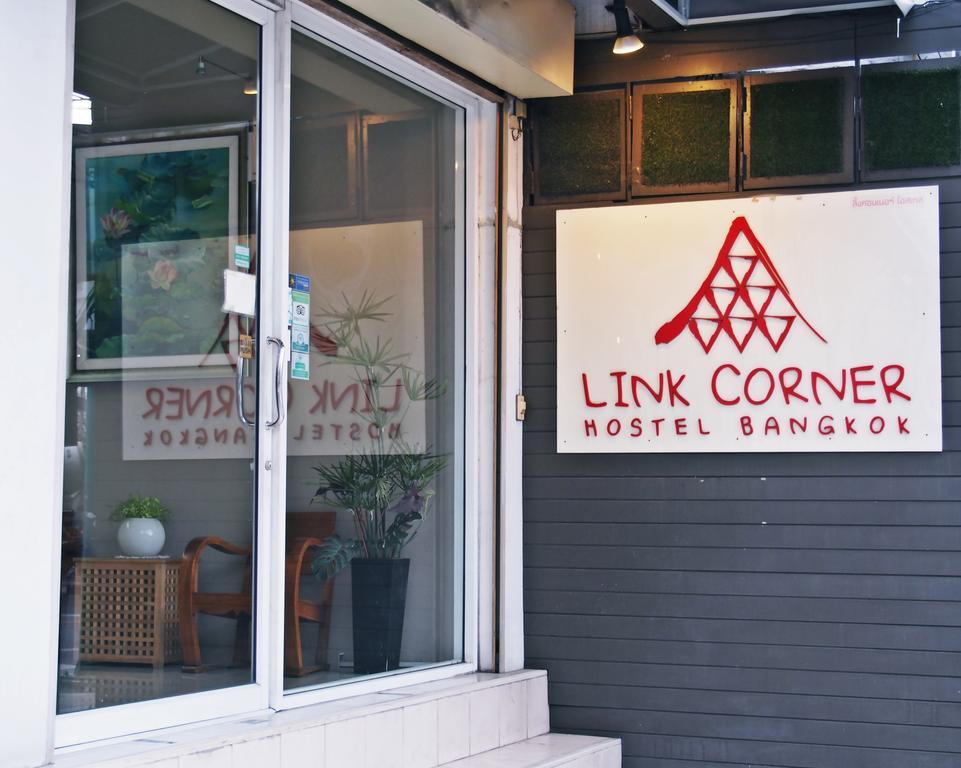 Link Corner Hostel Bangkok Esterno foto