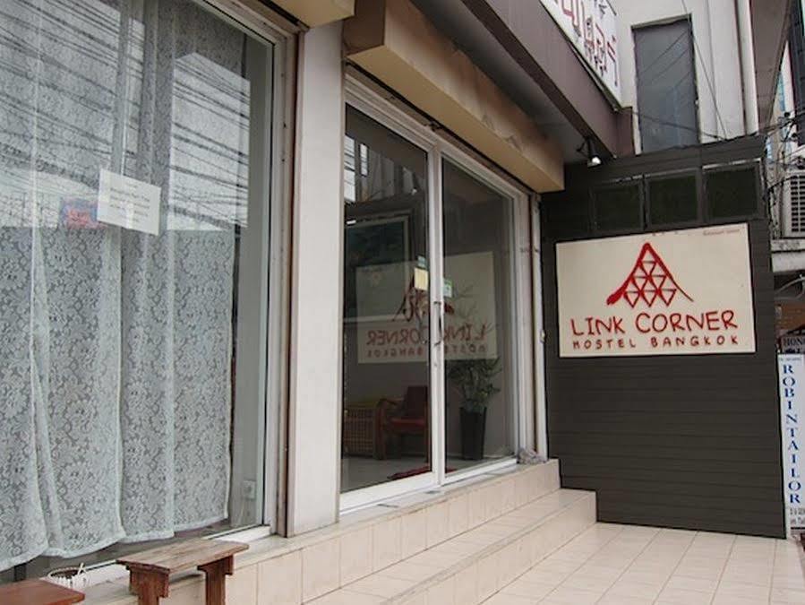 Link Corner Hostel Bangkok Esterno foto